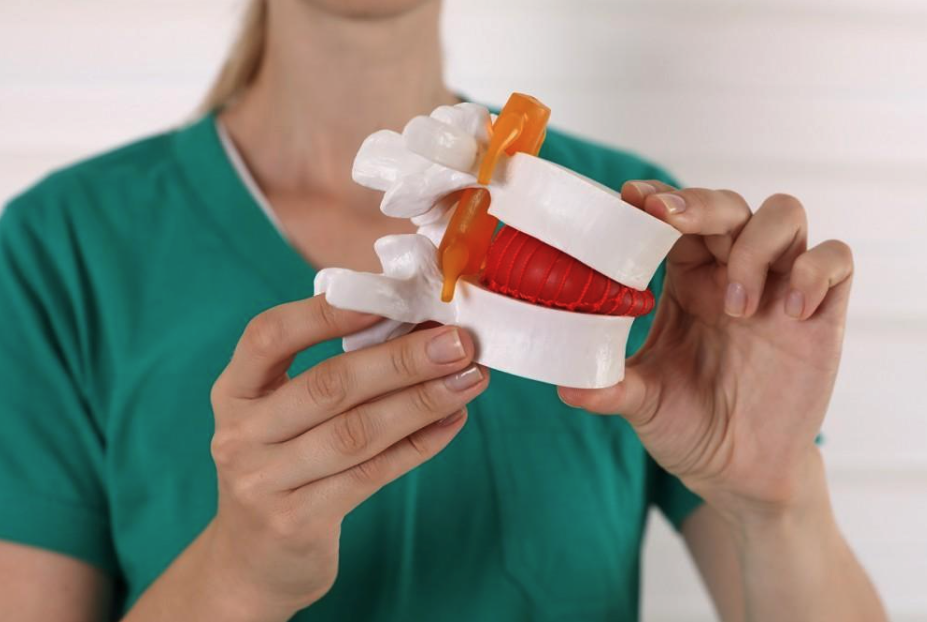 How Spinal Decompression Helps Bulging or Herniated Discs